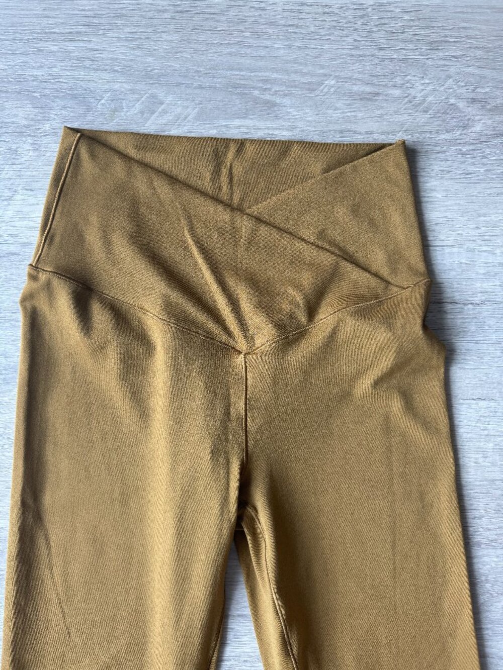 Aerie OFFLINE Flare Leggings Mustard Cedar Expedition M High Waisted Crossover Y - Picture 7 of 10